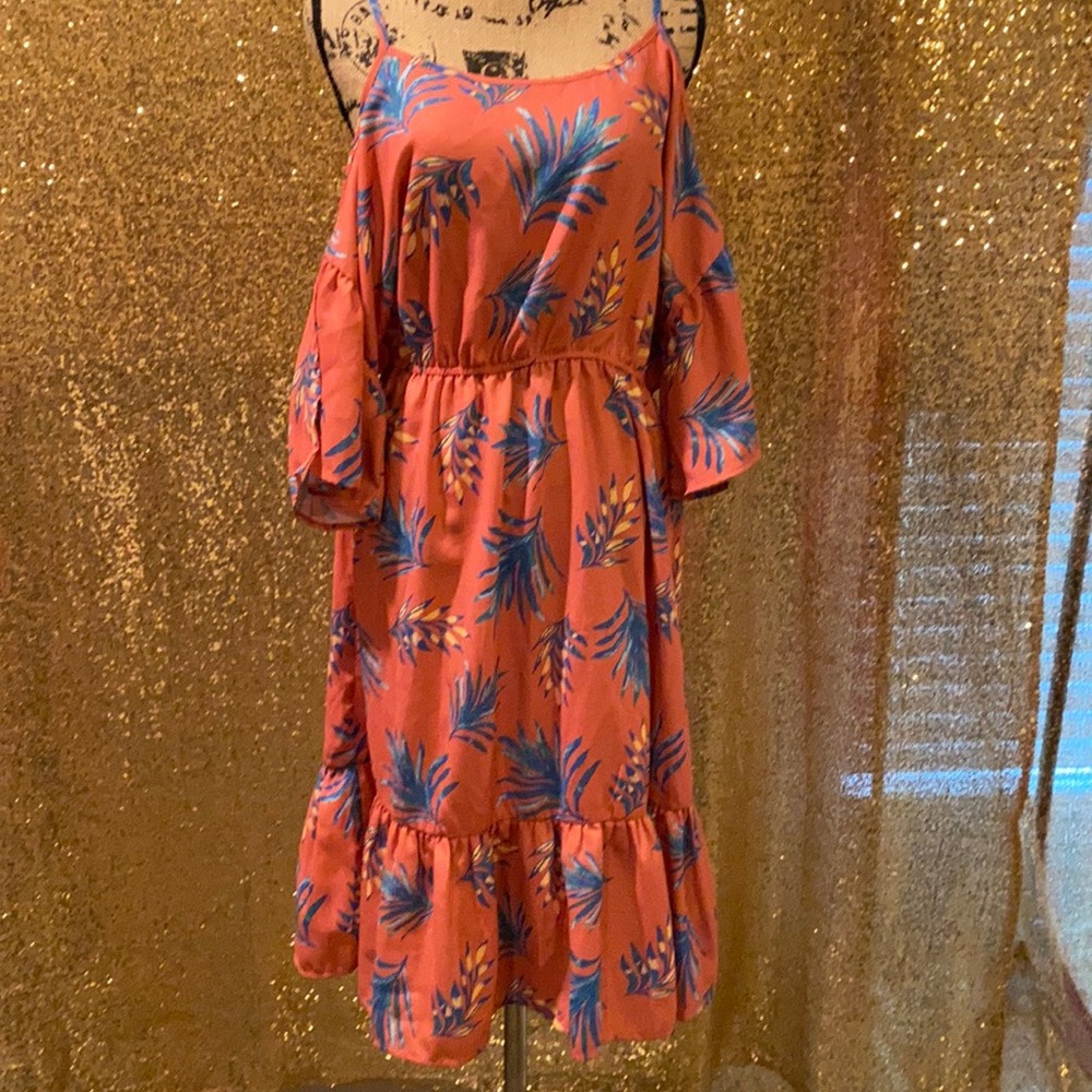 Floral dress, band new with tags.